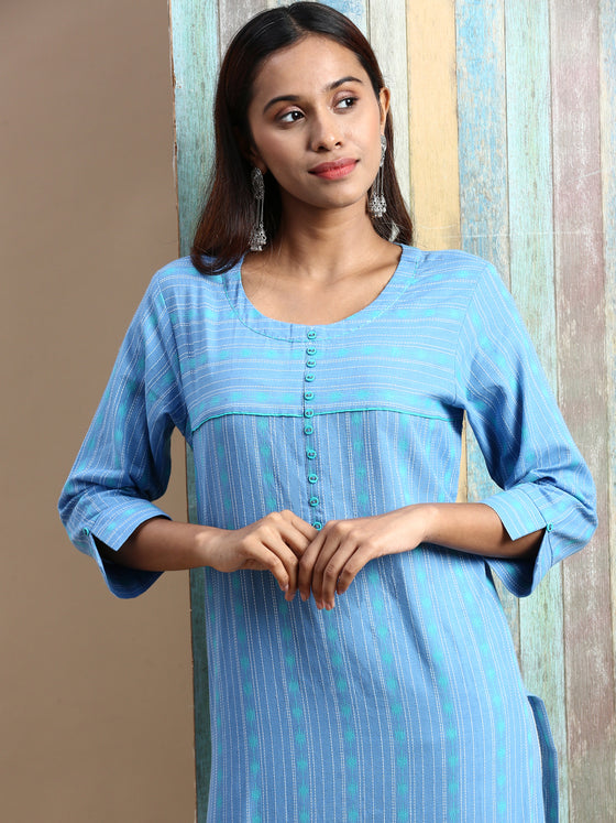 Cotton Embroidered Round Neck Straight Cut Blue Kurti EK39