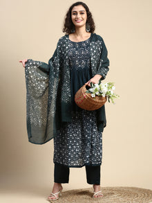  Elegant Green & White Printed Kurti Set EK18